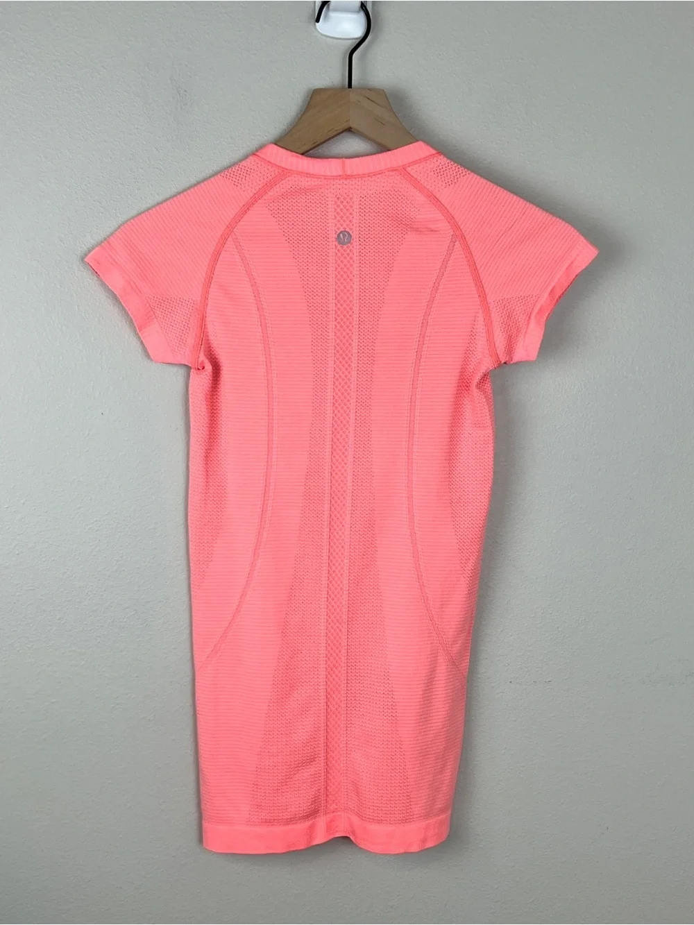 Lululemon Swiftly Tech Short Sleeve Crew